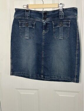 Z Cavaricci Women's Denim Skirt Double Button Waistband and Front Pockets 16